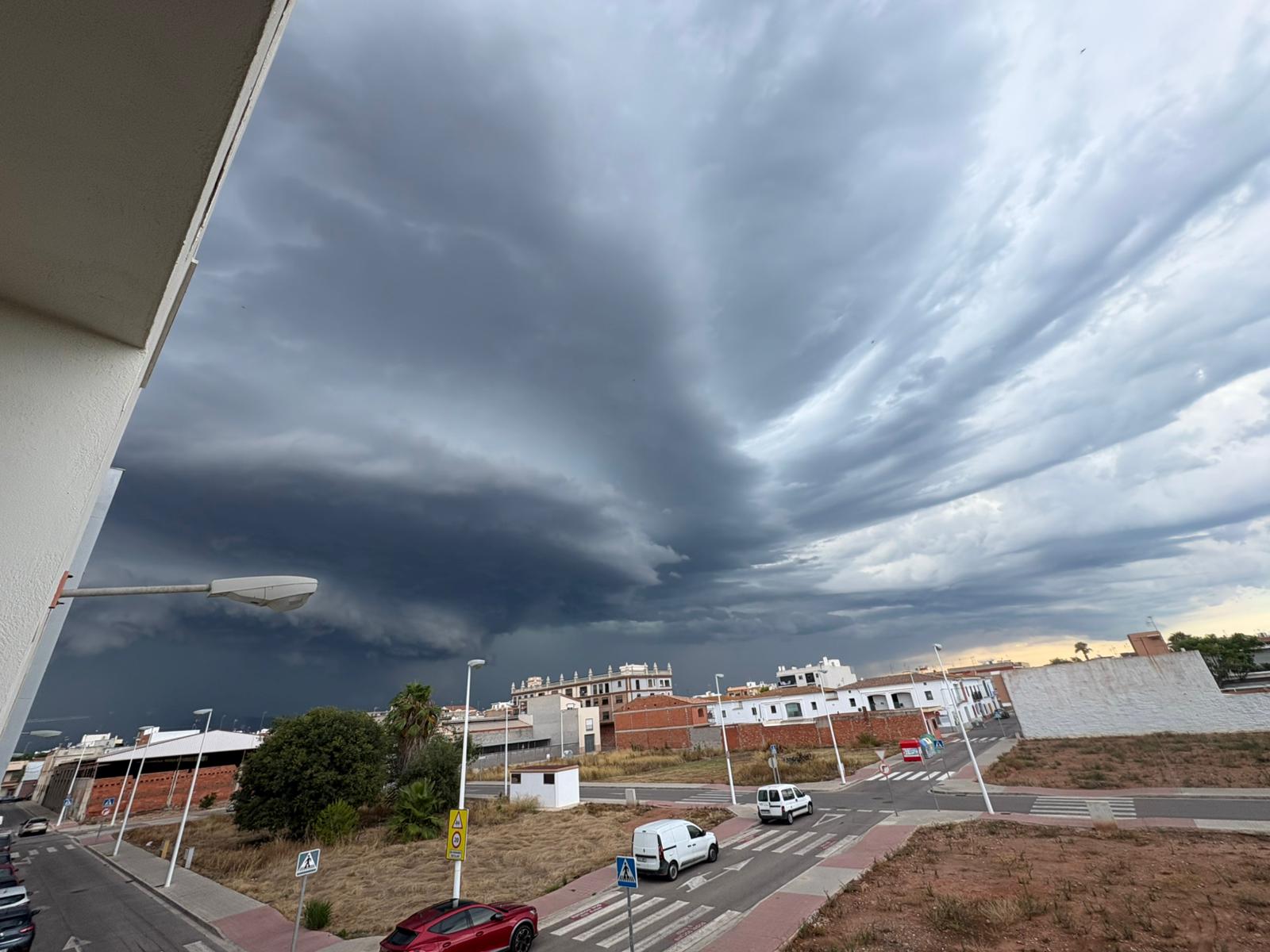 Tempestes d’infart, pedra i més de 100 mm… i ara calor extrema!
